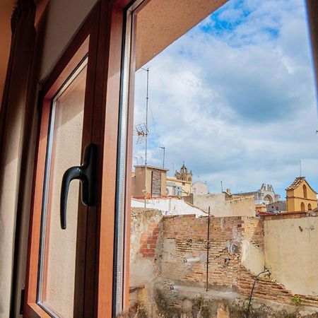 Apartamento 2 En La Muralla Romana Junto A La Catedral Tarragona Bagian luar foto