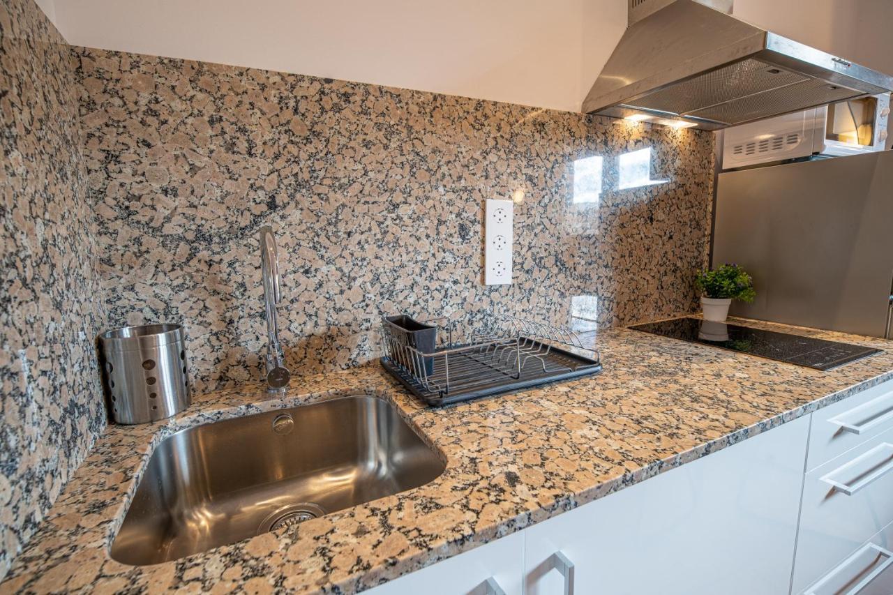 Apartamento 2 En La Muralla Romana Junto A La Catedral Tarragona Bagian luar foto