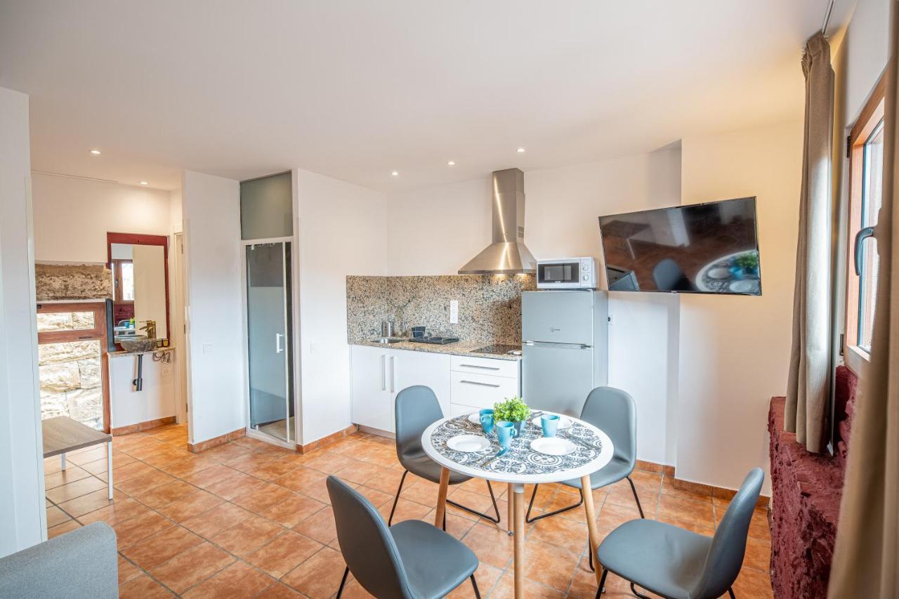 Apartamento 2 En La Muralla Romana Junto A La Catedral Tarragona Bagian luar foto