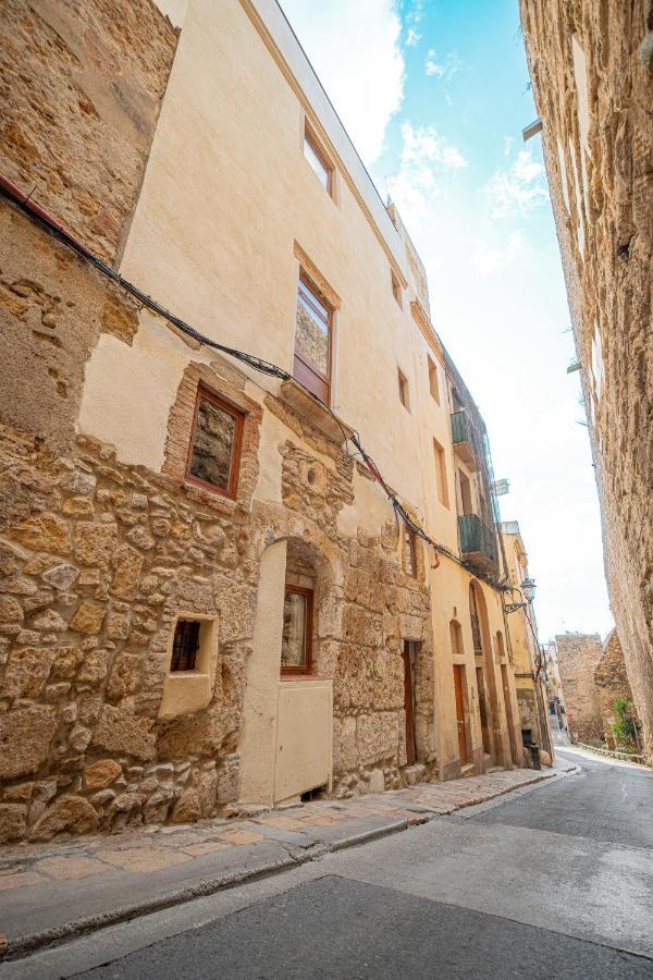 Apartamento 2 En La Muralla Romana Junto A La Catedral Tarragona Bagian luar foto
